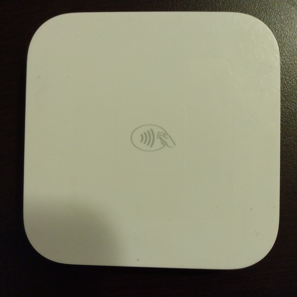 COPY - Touchless square chip reader